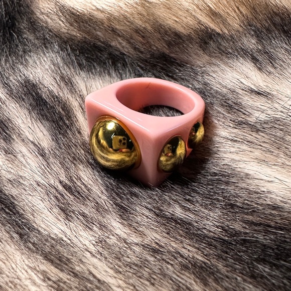 Retro Baby Pink Gold Bubble Resin Statement Ring - Picture 2 of 6